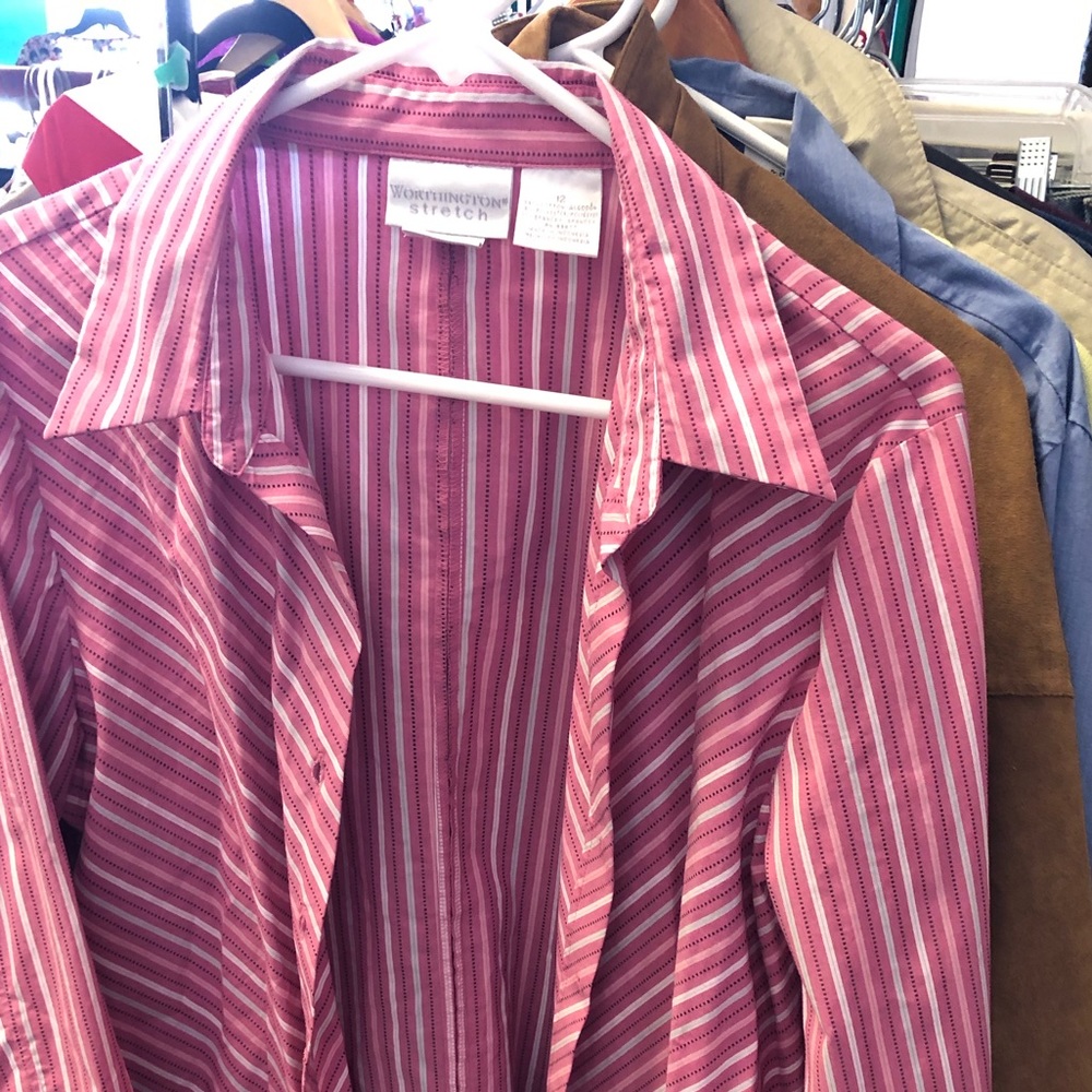 Nice stretchy button down oxford style shirt